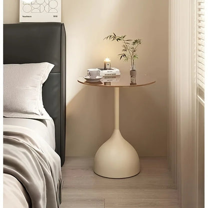 Modern round Side Table with Tempered Glass Top & Metal Frame - Small Accent Table for Living Room, Bedroom